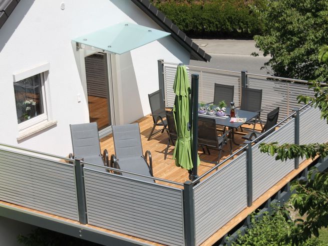 neu-xxl-balkon-mit-knapp-30-m2